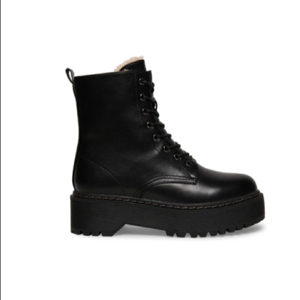 Steve Madden boots size 6